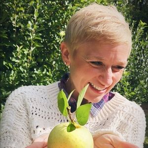 Meet your Posher, Polly